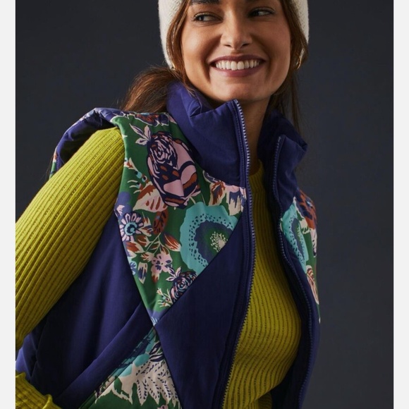 NWT Daily Pratice by Anthropologie Quilted Puffer vest size small - Picture 3 of 11